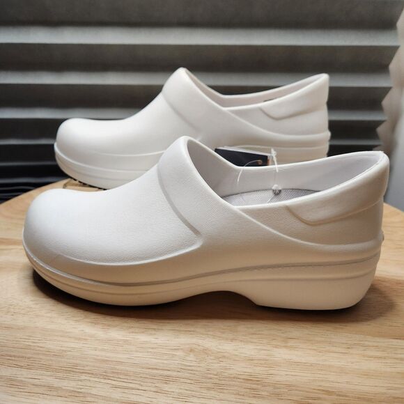Crocs Neria Pro II Work Clogs – Women’s Size 10 | Slip-Resistant | White - Picture 1 of 9